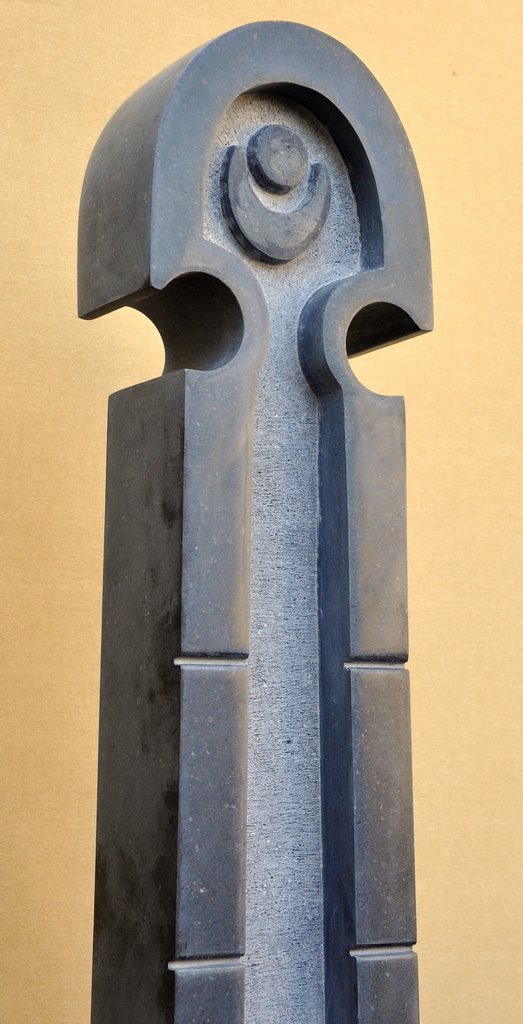 Aksum I  - irischer Limestone 185 cm